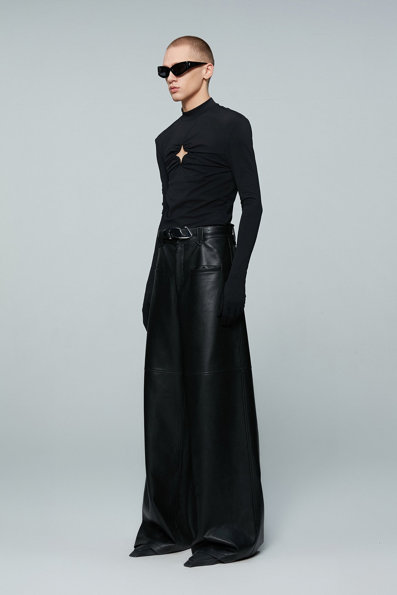 Four-star hollow bodice (male)