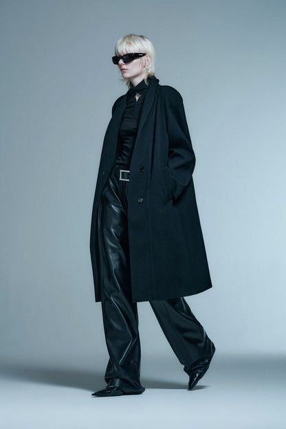 Half-waist skirt with split raw edge