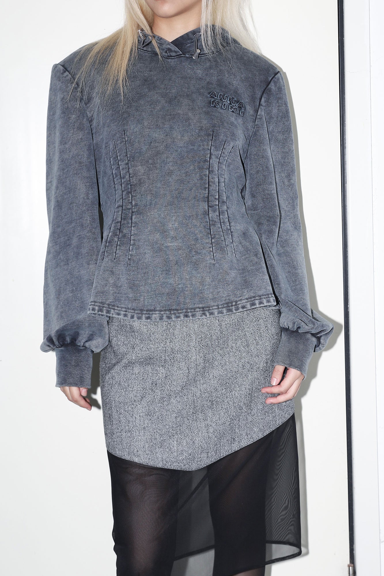 Stir-fried embroidered hourglass sweatshirt