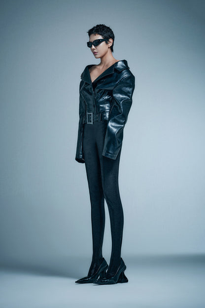 Wide collar curved sleeve coat