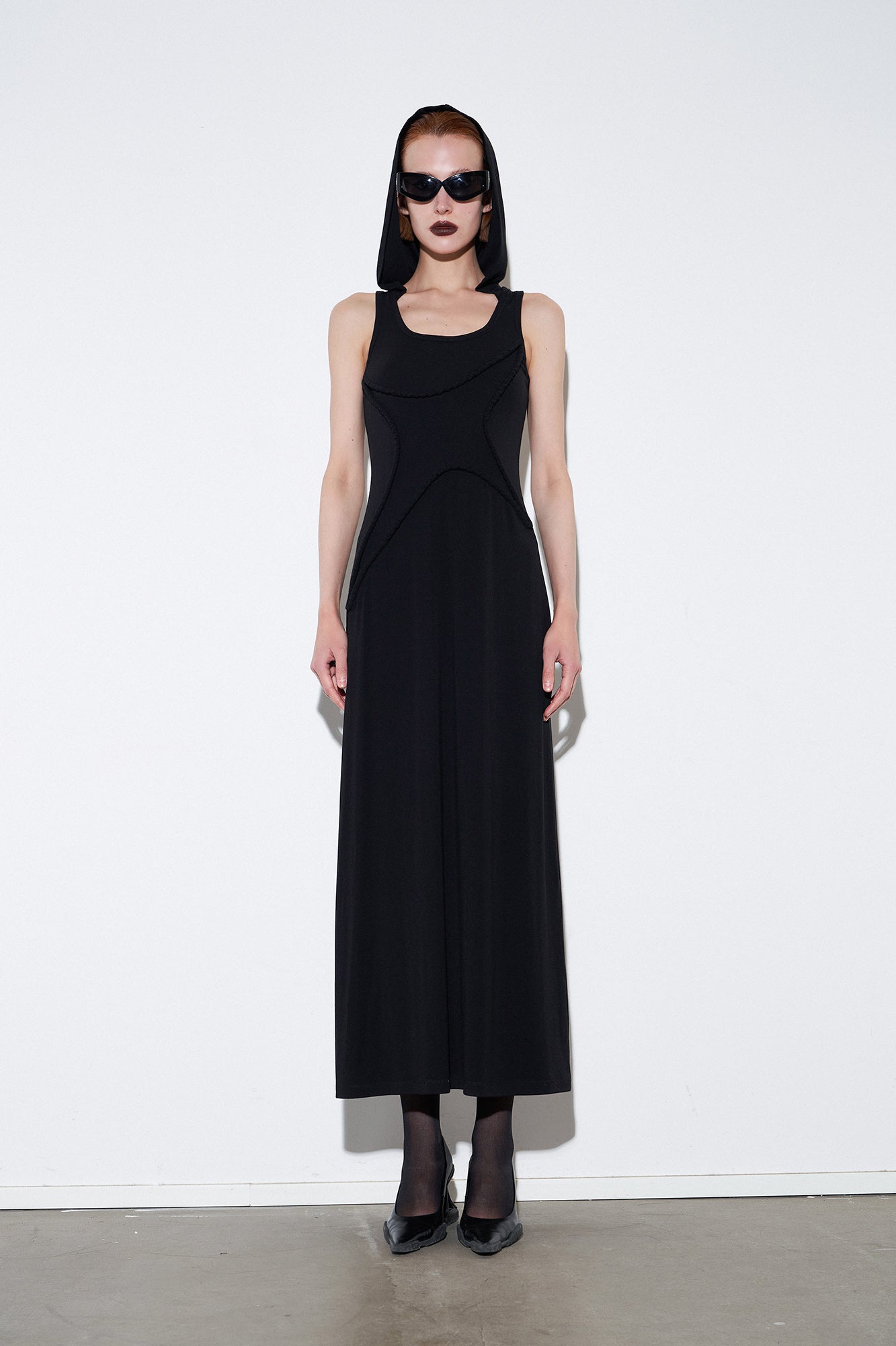 Four-pointed star twisted rope hooded dress