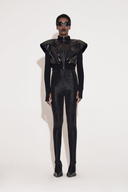 Three dimensional wide shoulder jacket