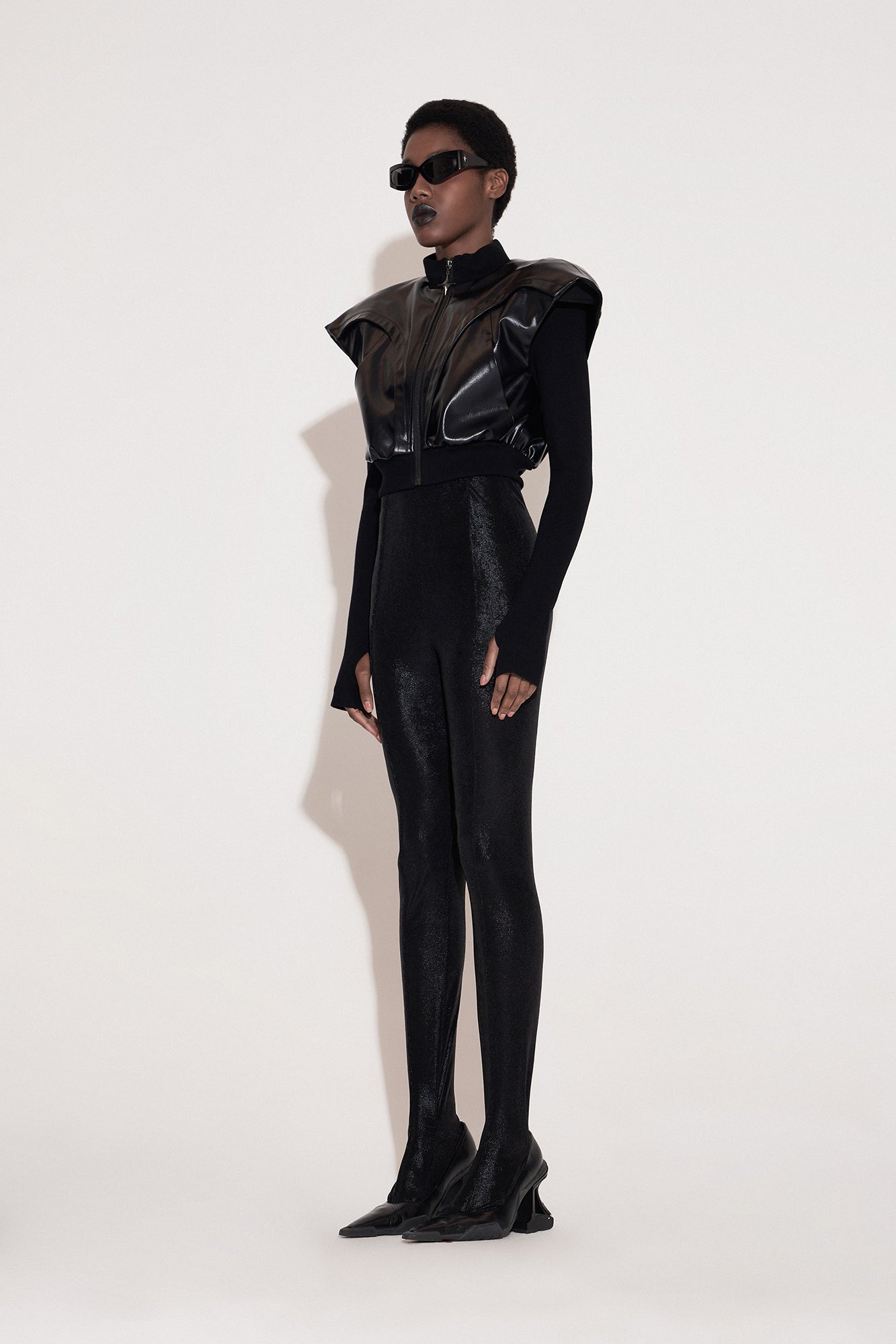 Three dimensional wide shoulder jacket