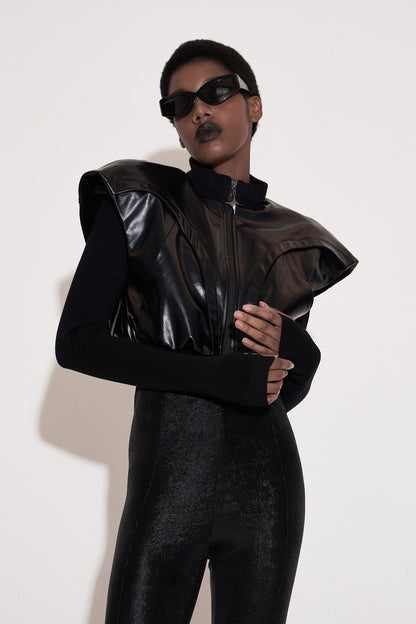 Three dimensional wide shoulder jacket