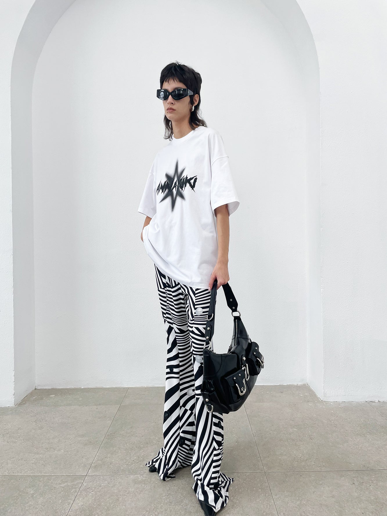 Spiked four-pointed star print loose T-shirt