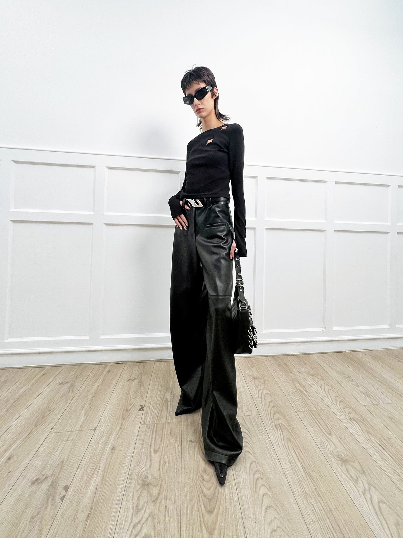 Silhouette pants